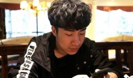 骚男皮肤最新爆料视频,骚男新皮肤惊艳亮相！揭秘爆料视频中的神秘元素